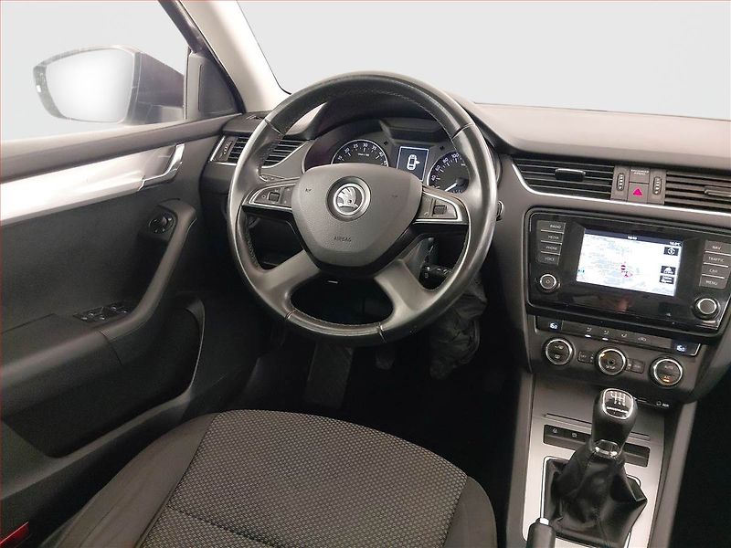 Škoda Octavia (2014) Greenline 1.6 TDI, Serv.kniha - fotka 7 z 19