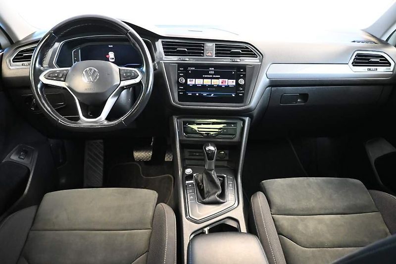 Volkswagen Tiguan Allspace (2023) 2.0 DSG LED 7Míst ACC Virtual - fotka 12 z 32