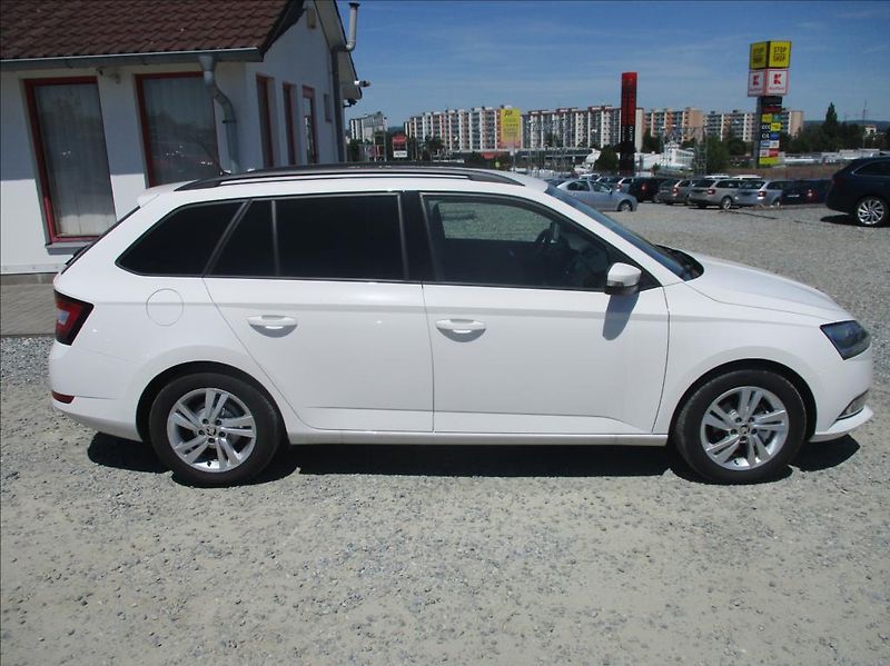 Škoda Fabia 1,0 TSI, klima,servis,DPH,CZ, - fotka 4 z 27