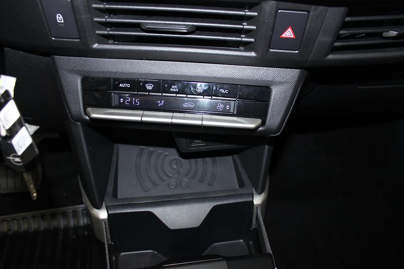 Opel Frontera (2026) GS Hybrid 1.2 TURBO 107kW - fotka 11 z 17