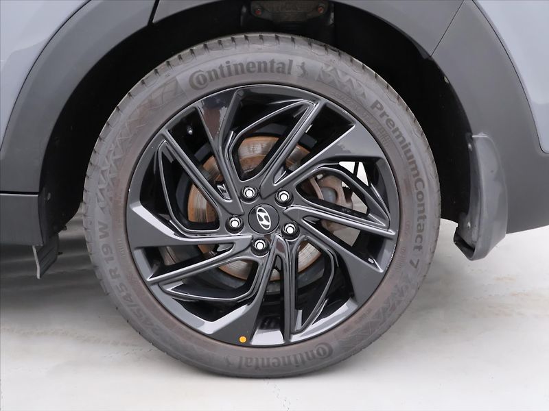 Hyundai Tucson 1,6 T-GDI 130kW 4x4 - fotka 27 z 34