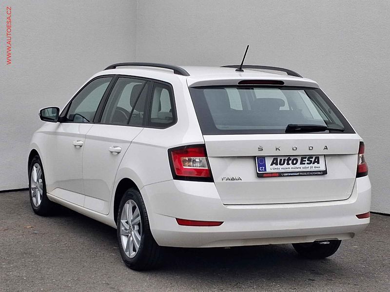 Škoda Fabia (2022) 1.0 TSi, ČR, Ambition, STK7 - fotka 6 z 17