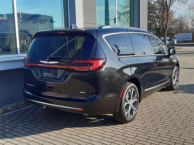 Chrysler Pacifica (2026) 3,6 V6 Pinnacle 4x4 - fotka 3 z 55