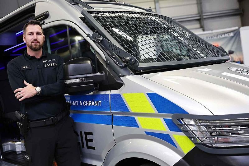 Z autosalonu v Lysé v pátek 1. listopadu 2024.