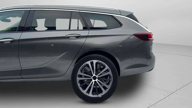 Opel Insignia Sports Tourer Innovation D 2.0 - fotka 30 z 32