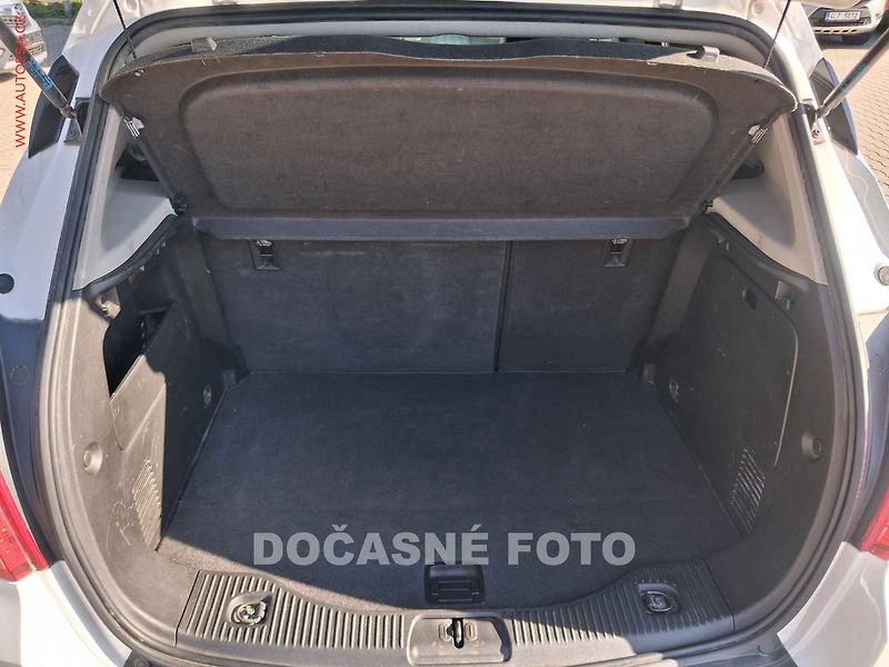 Opel Mokka (2013) 1.7 CDTi 4x4, ČR, AC, park - fotka 7 z 15