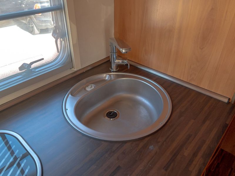 Hymer (2009) 2.3JTD 96KW - fotka 50 z 78