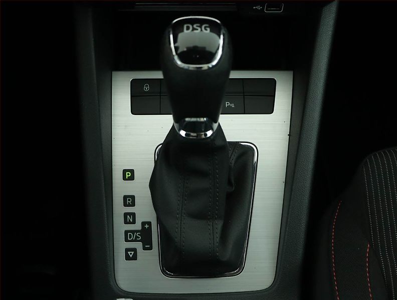 Škoda Octavia (2020) 1.5 TSI, Automat, Serv.kniha - fotka 13 z 16