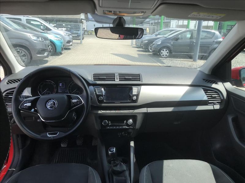 Škoda Fabia 1,0 - fotka 10 z 15