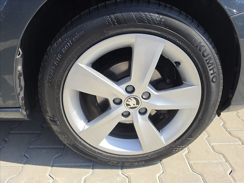 Škoda Fabia III 1,0TSi 70KW Cool 43tkm - fotka 37 z 43