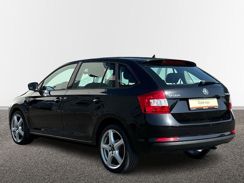 Škoda Rapid AMBITION DSG - fotka 15 z 25