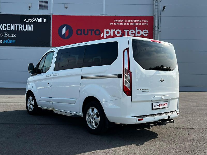 Ford Tourneo Custom 2.0TDCI 96kW 8-Míst DPH TZ - fotka 4 z 25