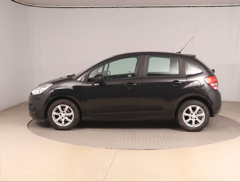 Citroën C3 (2010) 1.1 i, nová STK, slušný stav - fotka 3 z 15
