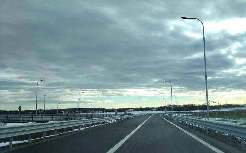 Z křižovatky Kukleny na dálnici D11 u Hradce Králové, kterou dosud tvořily tři kvadranty, dostavbou vznikl pomyslný čtyřlístek.