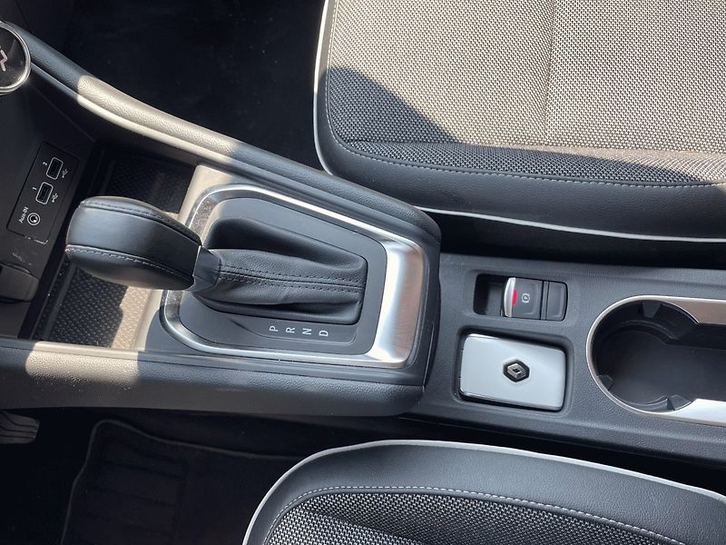 Renault Captur (2020) 1.3 TCe,103kW,Automat,Intens,Č - fotka 27 z 40