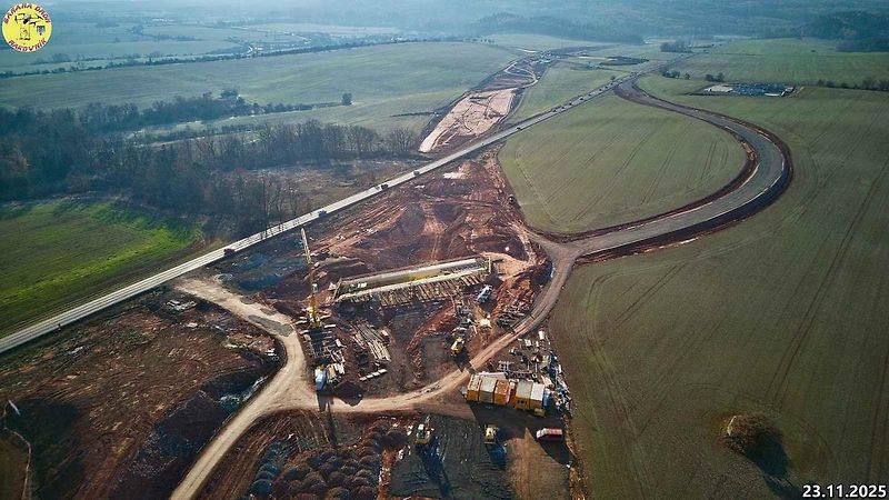 Staveniště dálnice D6 úseku Petrohrad - Lubenec. Foto: Jan Banán Svoboda