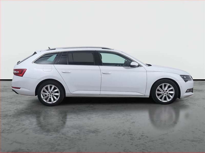 Škoda Superb (2016) 1.6 TDI, Kůže, Navi, Bi-Xenony - fotka 6 z 26