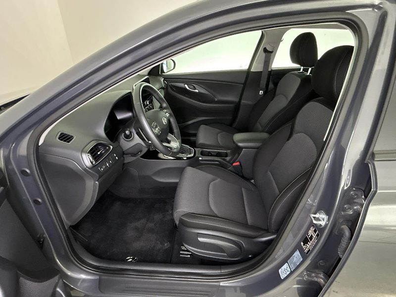 Hyundai i30 Smart DCT - fotka 7 z 26