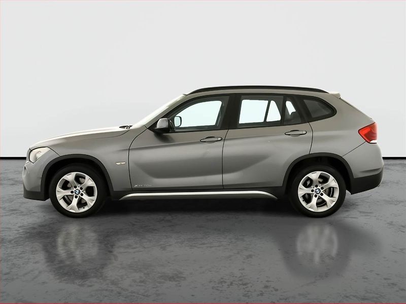 BMW X1 (2011) xDrive20d, 4X4, Xenony - fotka 3 z 16
