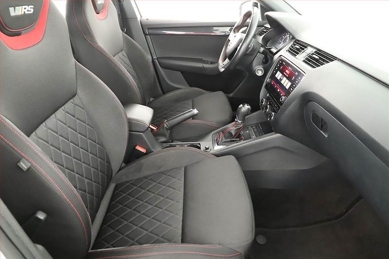 Škoda Octavia (2020) RS 2.0 TSI - fotka 7 z 21