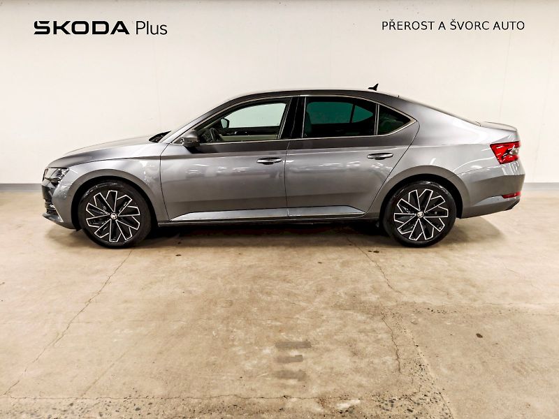 Škoda Superb (2024) iV 1.4 TSI 160 kW DSG L&K - fotka 3 z 29
