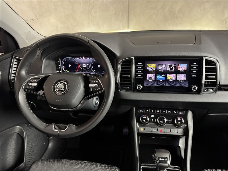 Škoda Karoq 1,5 TSi  DSG Style LED Kamera - fotka 18 z 46