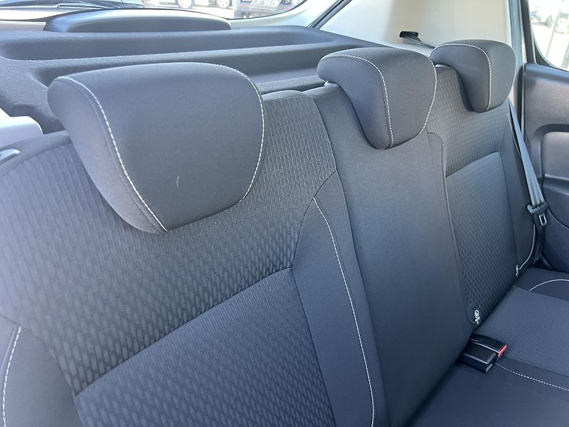 Dacia Sandero 1.0SCe KAMERA PŮVOD ČR 1.MAJ. - fotka 26 z 42