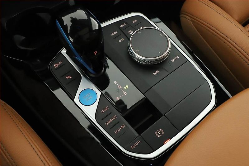 BMW iX3 (2022) 80 kWh, SoH 99% - fotka 18 z 20