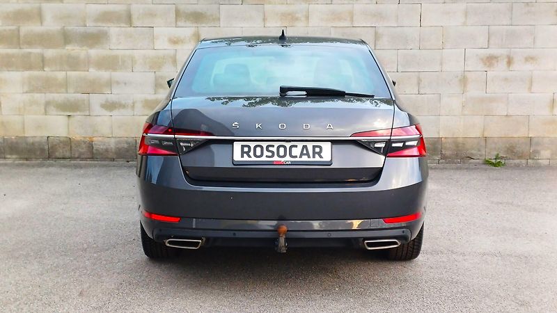 Škoda Superb L&K 2.0TSI 206kW-TZ-ČR-DPH - fotka 6 z 50