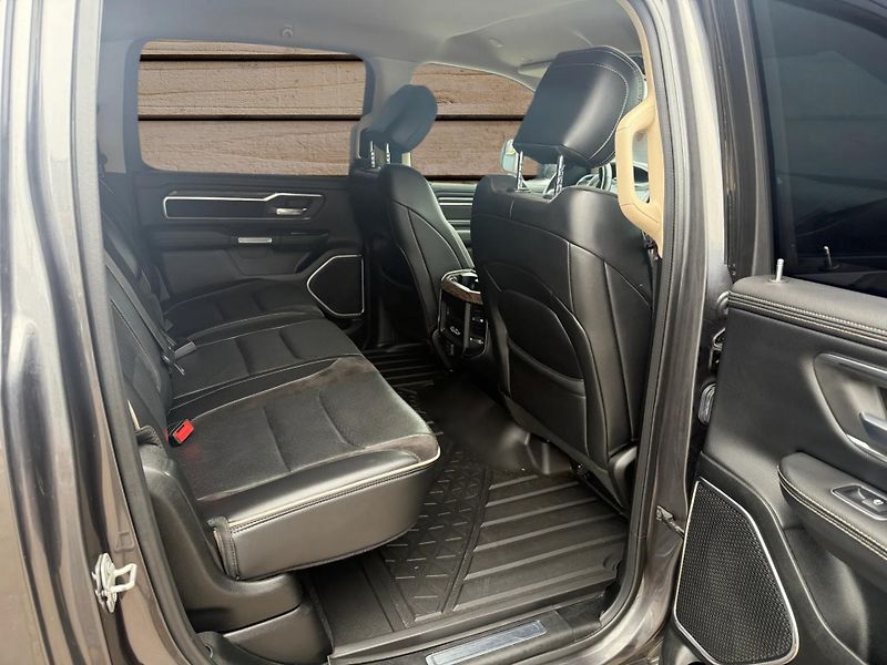 Dodge RAM (2019) +HEMI+PRO COMP LIFT+LARAMIE+ - fotka 13 z 23