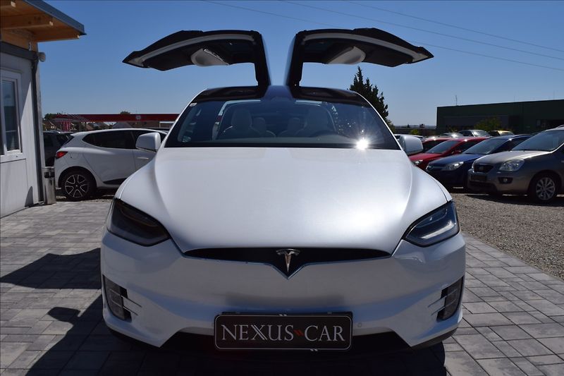 Tesla Model X 100D FSD 6MÍST TAŽNÉ - fotka 14 z 34