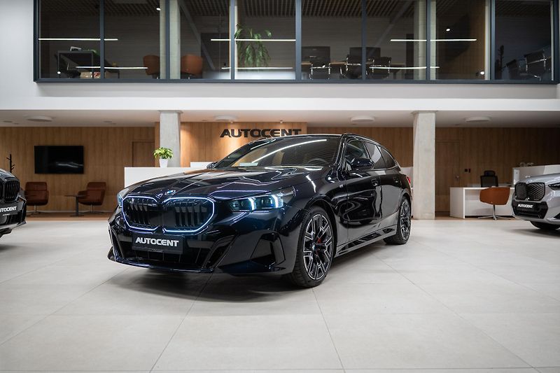 BMW Řada 5 (2025) 540xd M-SPORT NEZÁVISLÉ PANO  - fotka 3 z 54
