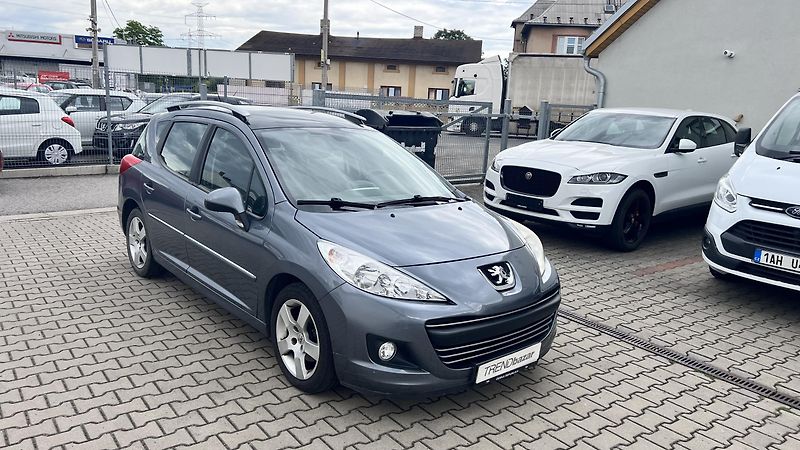 Peugeot 207 207 1.6 Hdi SW - fotka 3 z 9