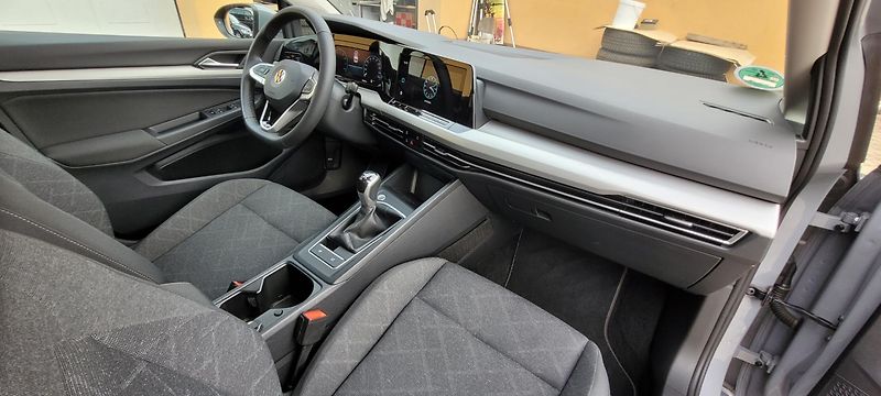 Volkswagen Golf (2021) 8 1,5TSi 96kW Life FuLLeD - fotka 17 z 45