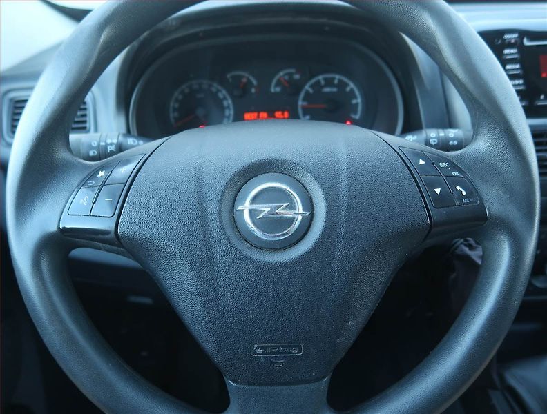 Opel Combo (2018) 1.4 16V, 5Míst, SR, 1Maj, DPH - fotka 14 z 15