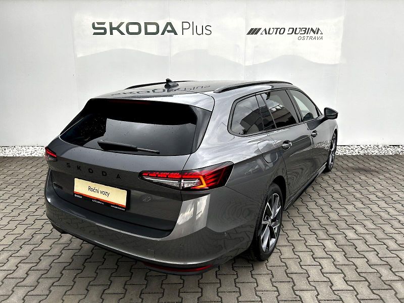 Škoda Superb (2025) Combi 2.0 TDI 110kW DSG SportL - fotka 2 z 35
