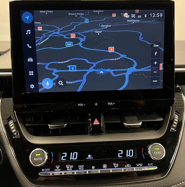 Toyota Corolla 2,0 HYBRID AT GR SPORT JBL - fotka 6 z 18