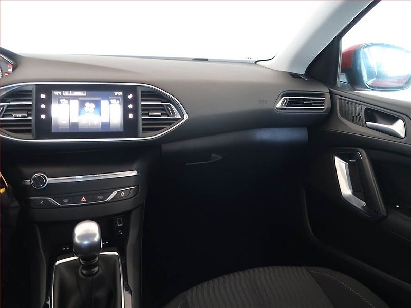 Peugeot 308 (2015) 1.2 e-THP, Tempomat - fotka 8 z 14