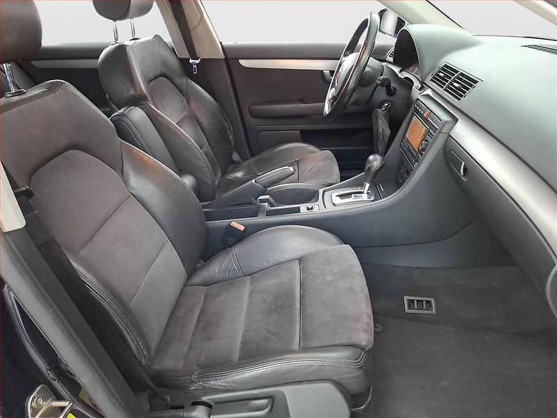 Audi A4 (2007) 2.7 TDI, Automat, rezervace - fotka 9 z 15