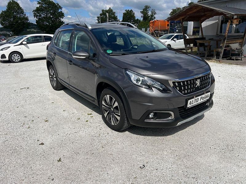 Peugeot 2008 1.2 i - fotka 7 z 15