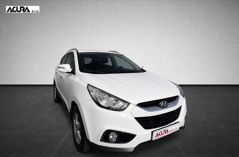 Hyundai ix35 2,0 CRDi Trikolor 4x4 100kW - fotka 1 z 26