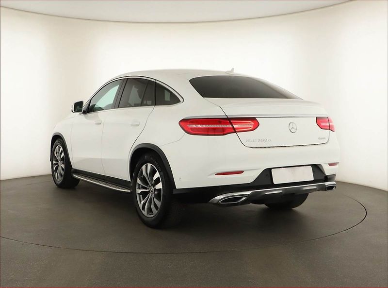 Mercedes-Benz GLE (2018) 350 d 4MATIC - fotka 4 z 22