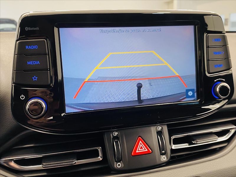 Hyundai i30 1,5 T-GDi 117kW Smart - fotka 16 z 25
