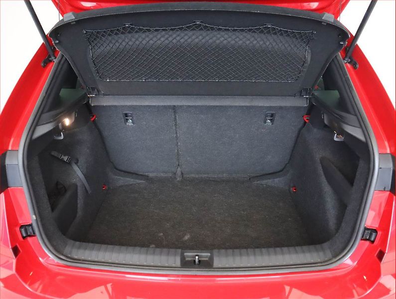 Škoda Kamiq (2020) Style Plus 1.0 TSI, Automat - fotka 14 z 22