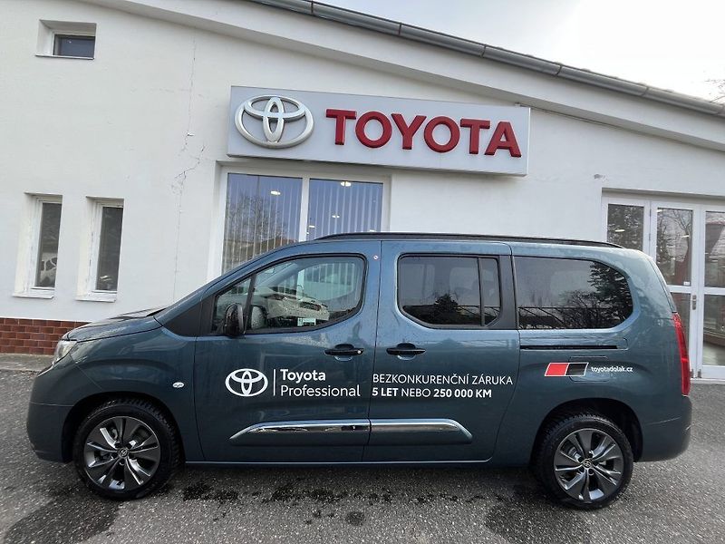 Toyota ProAce City Verso 1,5 D AT Family LWB - fotka 4 z 28