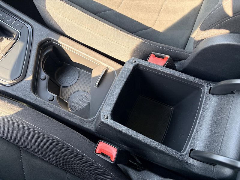 Volkswagen Tiguan 1.5TSI DSG MATRIX REZERVACE - fotka 29 z 58