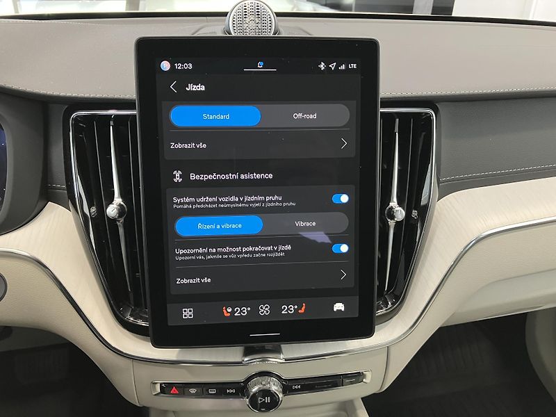 Volvo XC60 B5 AWD Ultra Bright-REZERVACE - fotka 35 z 53