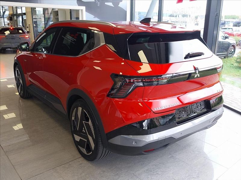 Mitsubishi Eclipse Cross (2026) 0,0 160kW / 87kWh  BEV INSTYLE - fotka 2 z 9