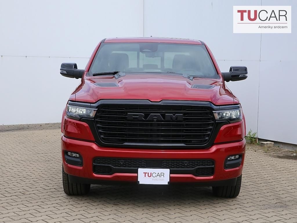 RAM 1500 Laramie 5.7 V8 HEMI 2026