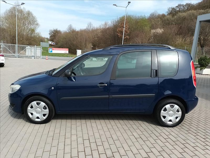 Škoda Roomster 1,2 TSI,77KW,KLIMA,PARKING - fotka 8 z 34